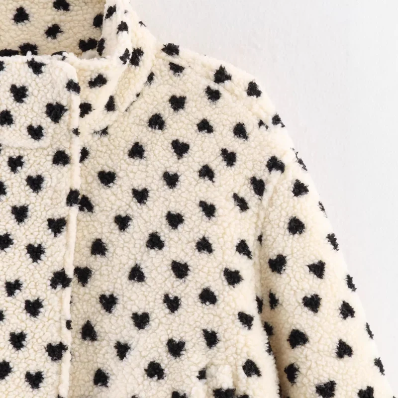 Damen Gefütterte Teddyjacke mit Herzchen-Allover, Stehkragen und Tunnelzug Nord Taschen
