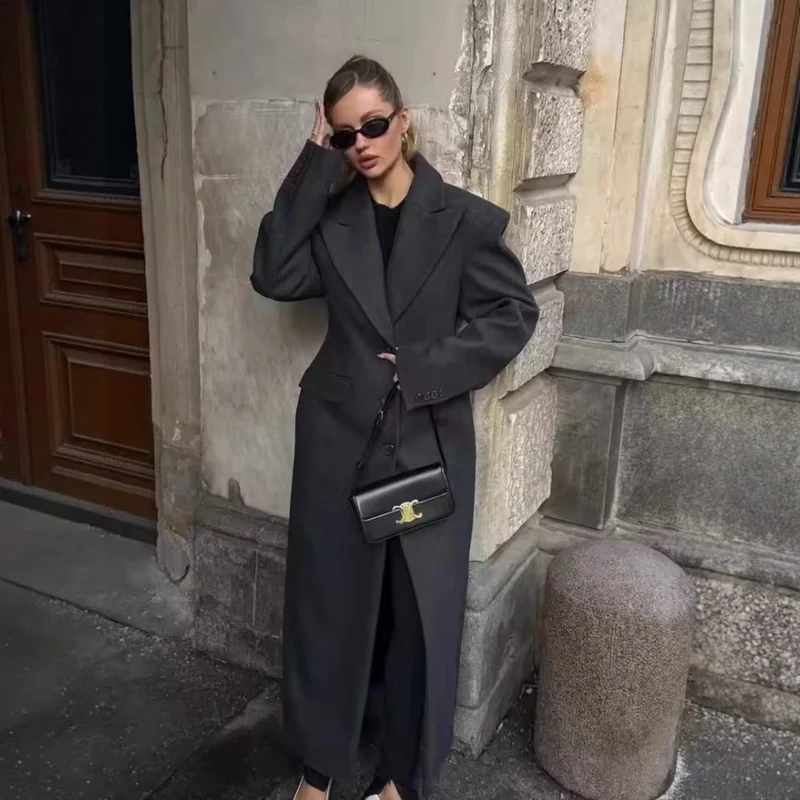 Damen Longline Wollmix-Mantel mit markantem Revers, taillierten Abnähern und Pattentaschen Nord Taschen