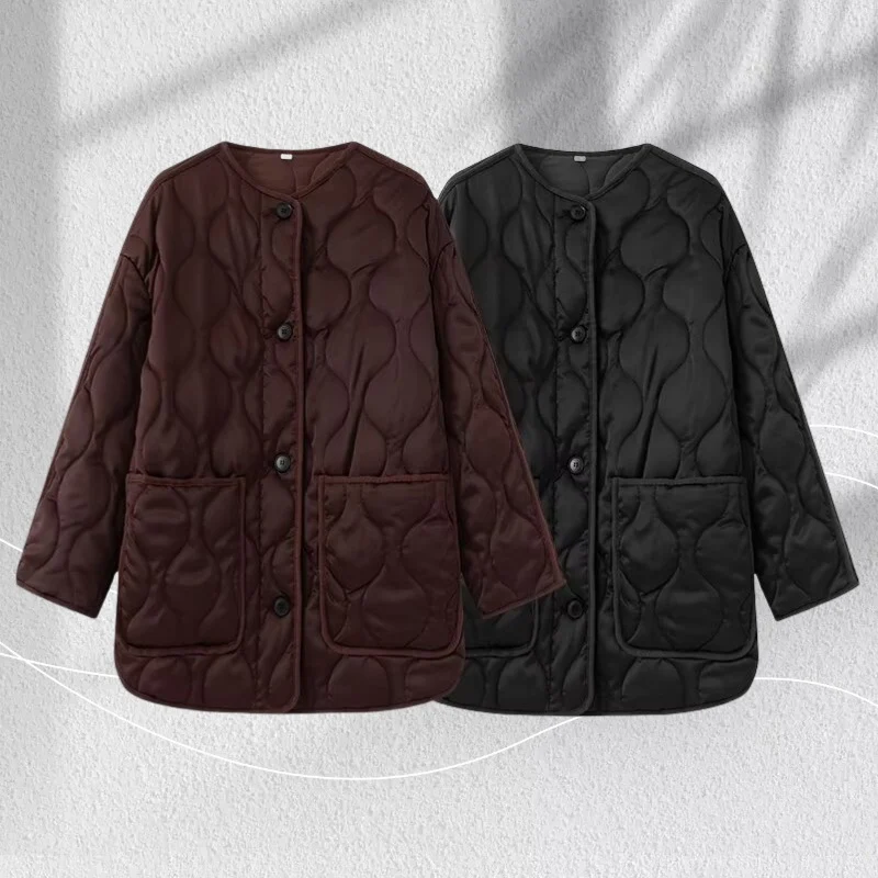 Damen Longline-Steppjacke mit Rundhals, Knopfleiste und aufgesetzten Taschen Nord Taschen