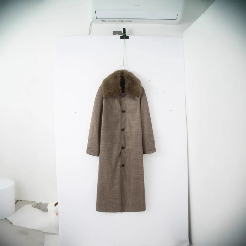 Damen Langer Glencheck-Mantel mit voluminösem Faux-Fur-Kragen und geradem Schnitt Nord Taschen