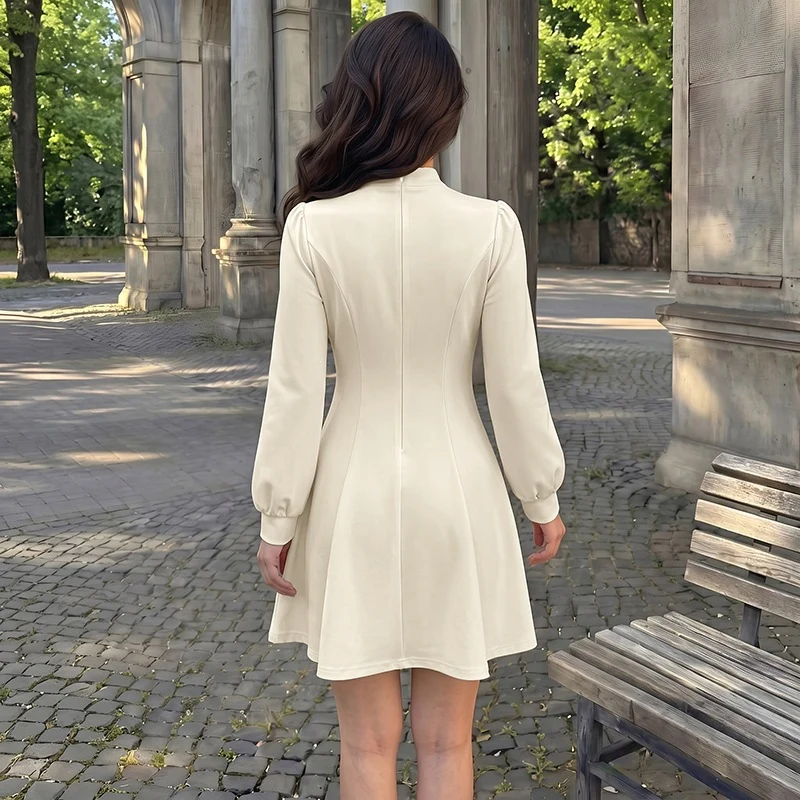 Damen Elegantes tailliertes Skaterkleid mit Stehkragen, Schlüsselloch-Detail & langen Ballonärmeln Nord Taschen