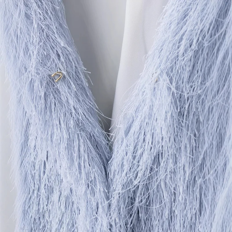 Damen Flauschige Fransenjacke mit Rundhalsausschnitt und Boxy-Schnitt Nord Taschen