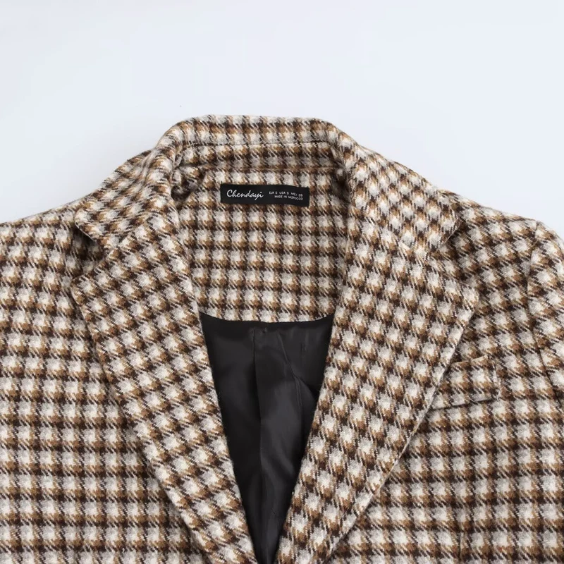 Damen Lang geschnittener Karo-Mantel aus Wollmix mit taillierter Silhouette, Reverskragen und Pattentaschen Nord Taschen