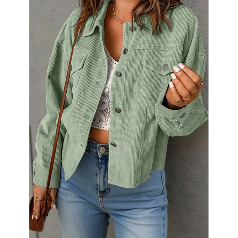 Damen Kurzjacke aus Cord mit Oversize-Passform, Brusttaschen und Druckknopfleiste Nord Taschen