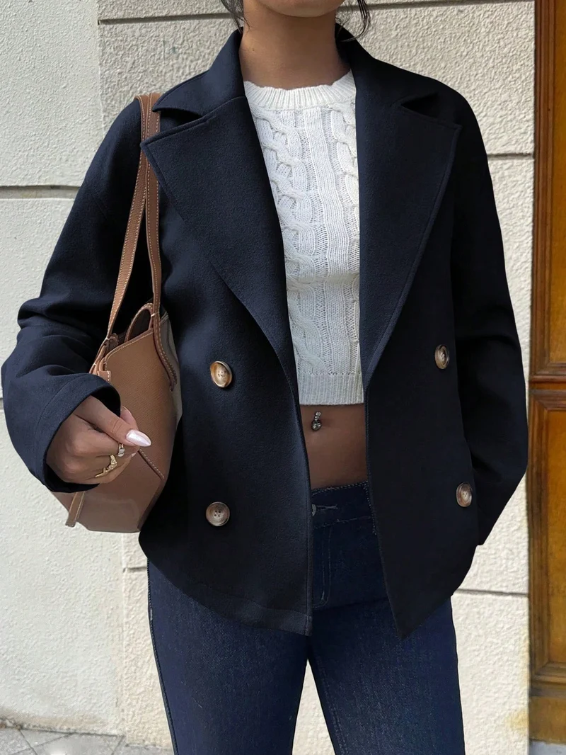 Damen Kurzblazer im Doppelreiher mit weitem Revers Nord Taschen