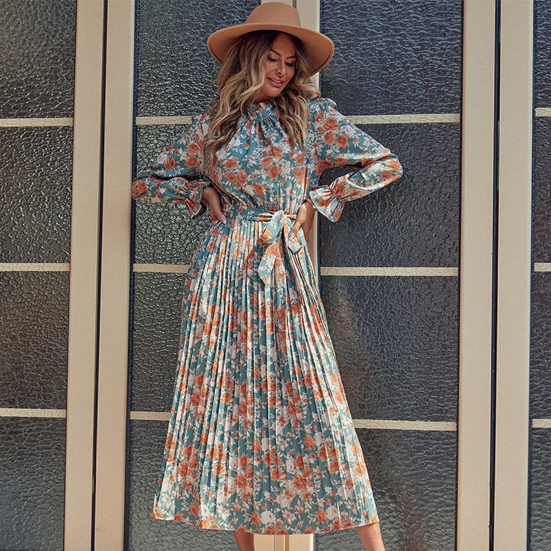 Damen Elegantes Plisseekleid mit Blumenprint, Raffung am Kragen und Bindegürtel Nord Taschen