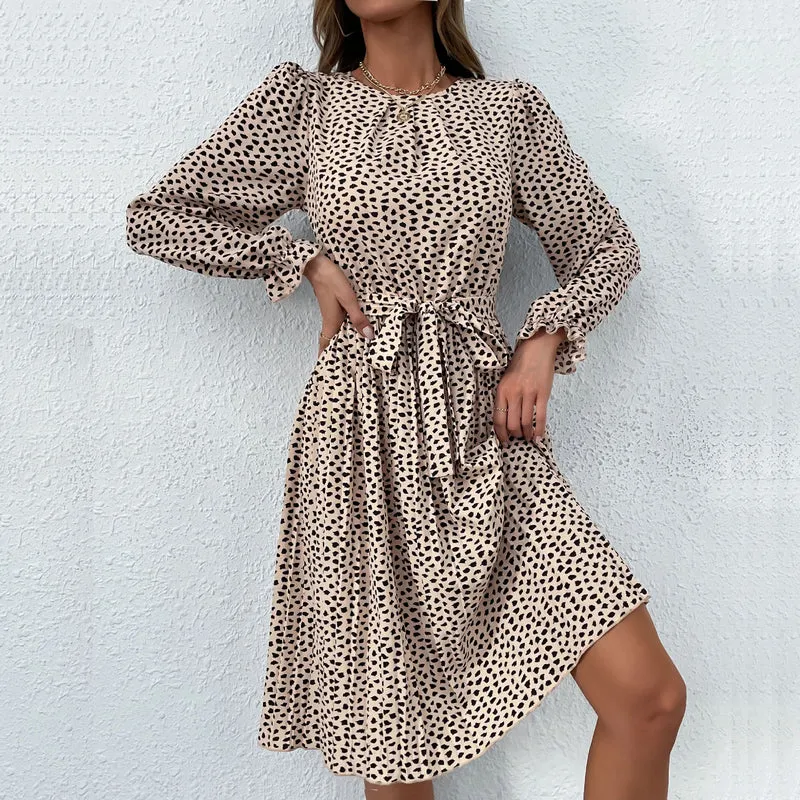 Damen Elegantes Plissee‑Midikleid mit Taillenschärpe, gerafften Puffärmeln und A‑Linie Nord Taschen