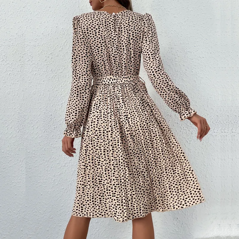 Damen Elegantes Plissee‑Midikleid mit Taillenschärpe, gerafften Puffärmeln und A‑Linie Nord Taschen