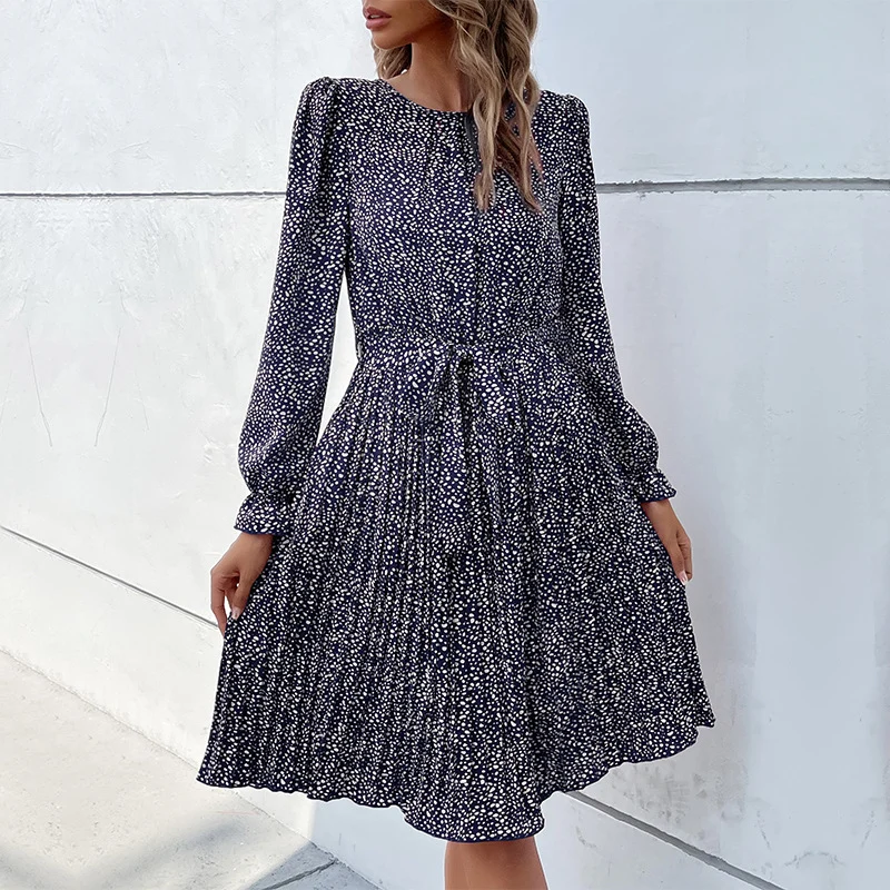 Damen Elegantes Plissee‑Midikleid mit Taillenschärpe, gerafften Puffärmeln und A‑Linie Nord Taschen