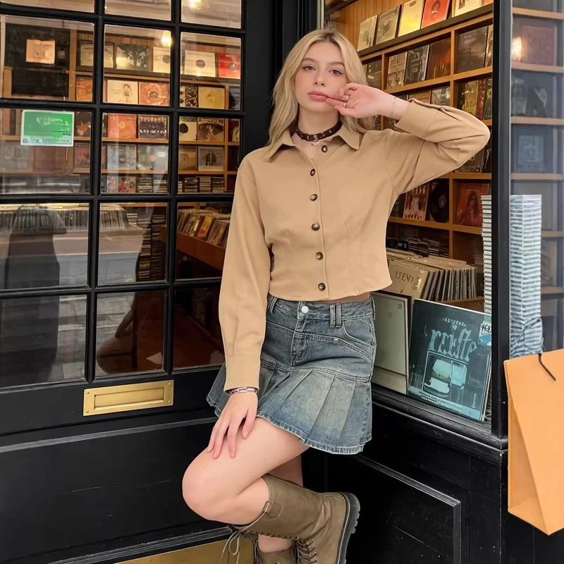 Damen Kurzjacke mit Hemdkragen und figurformenden Abnähern Nord Taschen