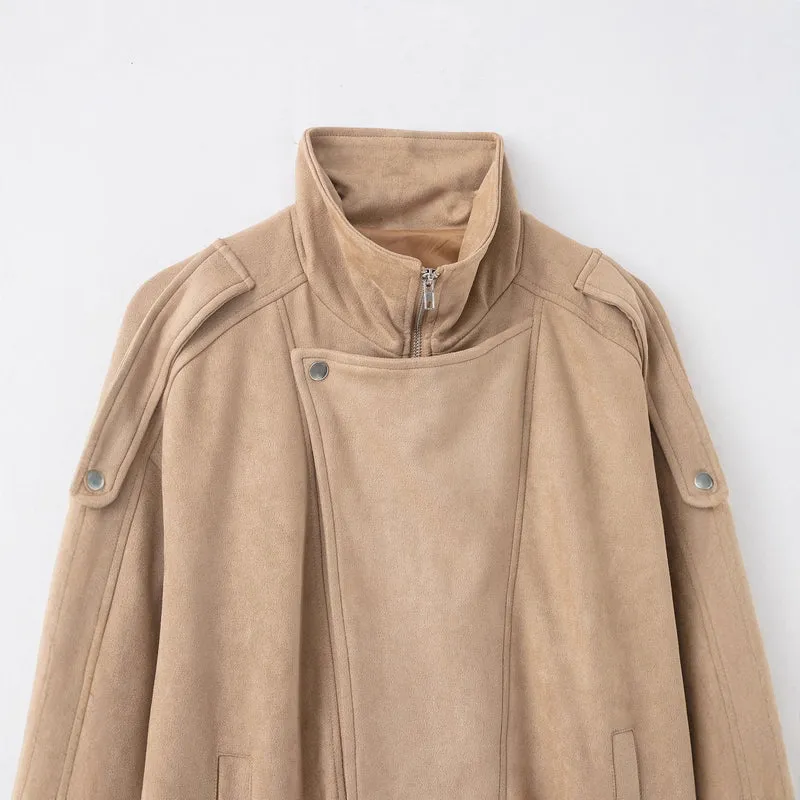 Damen Kurzjacke im Wildleder‑Look mit hohem Stehkragen, Schulterklappen und Taillengürtel Nord Taschen