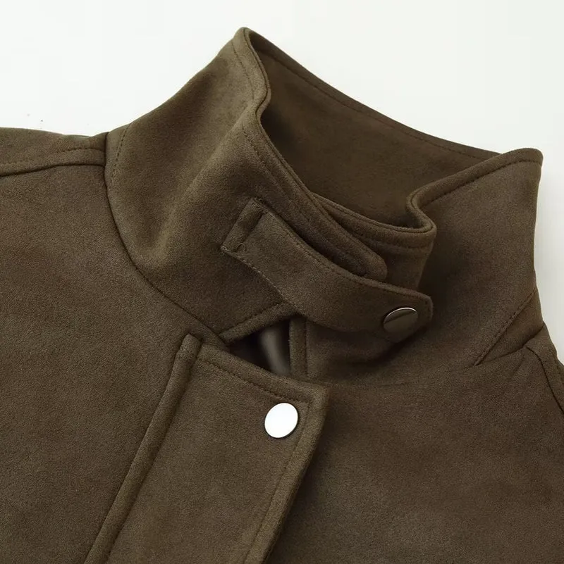 Damen Kurzjacke im Utility‑Stil aus Wildlederoptik mit Stehkragen und Cargo‑Klappentaschen Nord Taschen