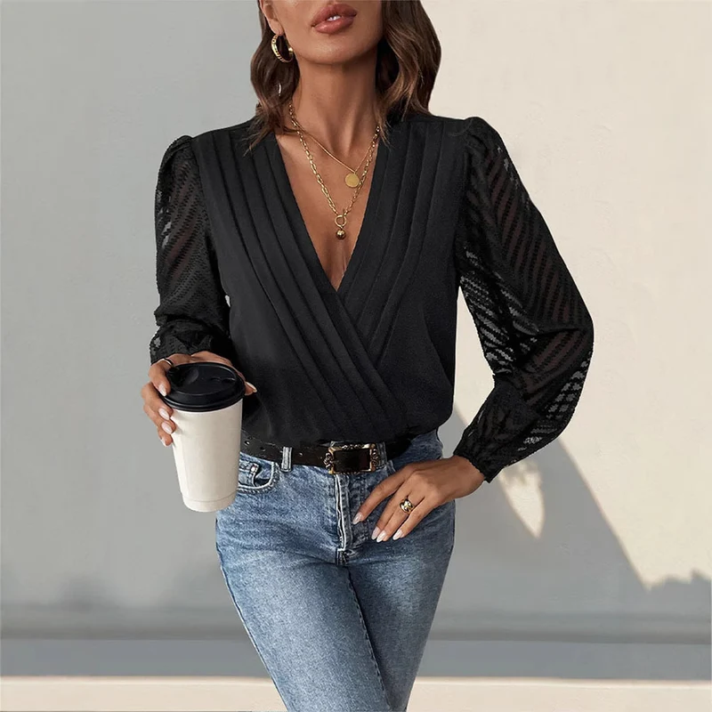 Damen Elegante Wickelbluse mit plissiertem V-Ausschnitt und transparenten Chevron-Ärmeln Nord Taschen