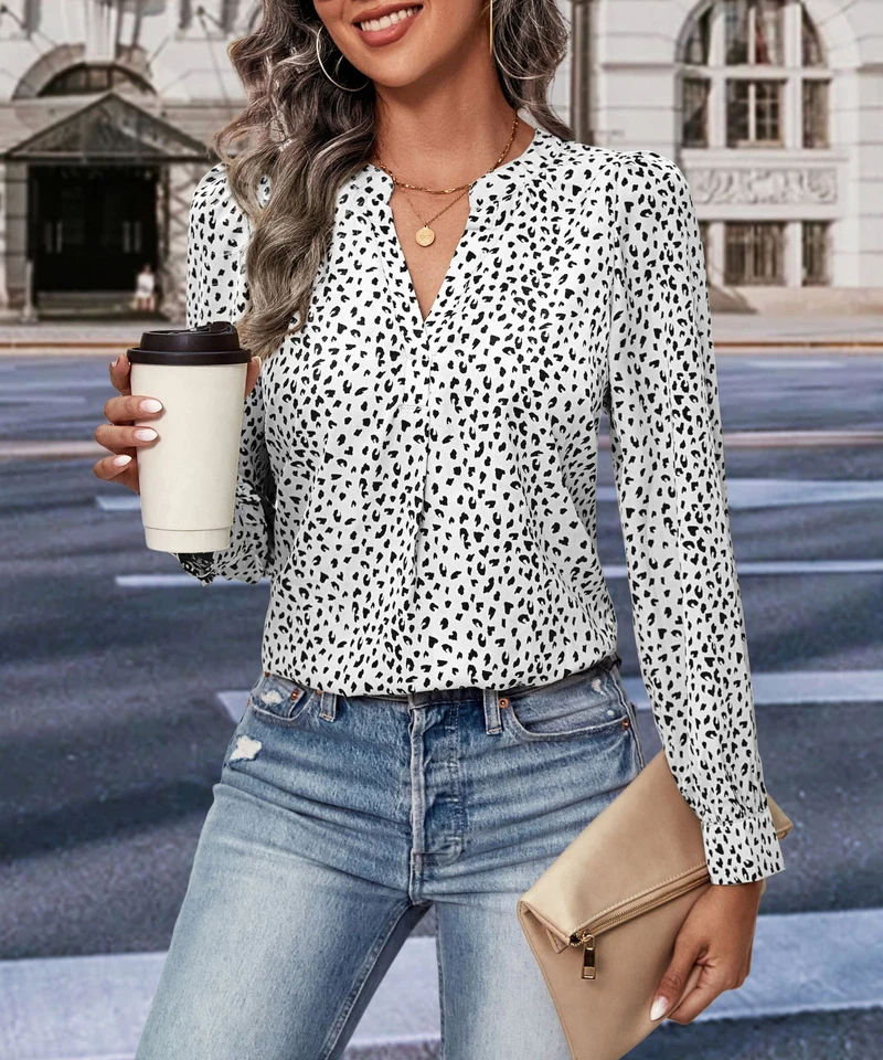 Damen Elegante Viskose-Bluse mit V‑Ausschnitt, Stehkragen und feinem Animal‑Print Nord Taschen