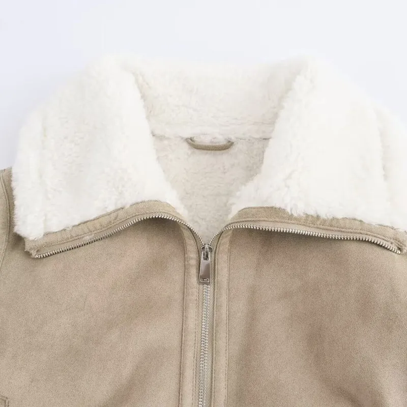 Damen Kurz geschnittene Wildlederoptik-Bomberjacke mit Teddyfutter, Reißverschluss und Rippbündchen Nord Taschen