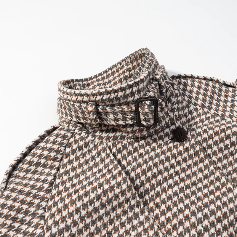 Damen Kurzjacke im Hahnentritt mit Stehkragen, Doppelreiher und Taillendetails Nord Taschen