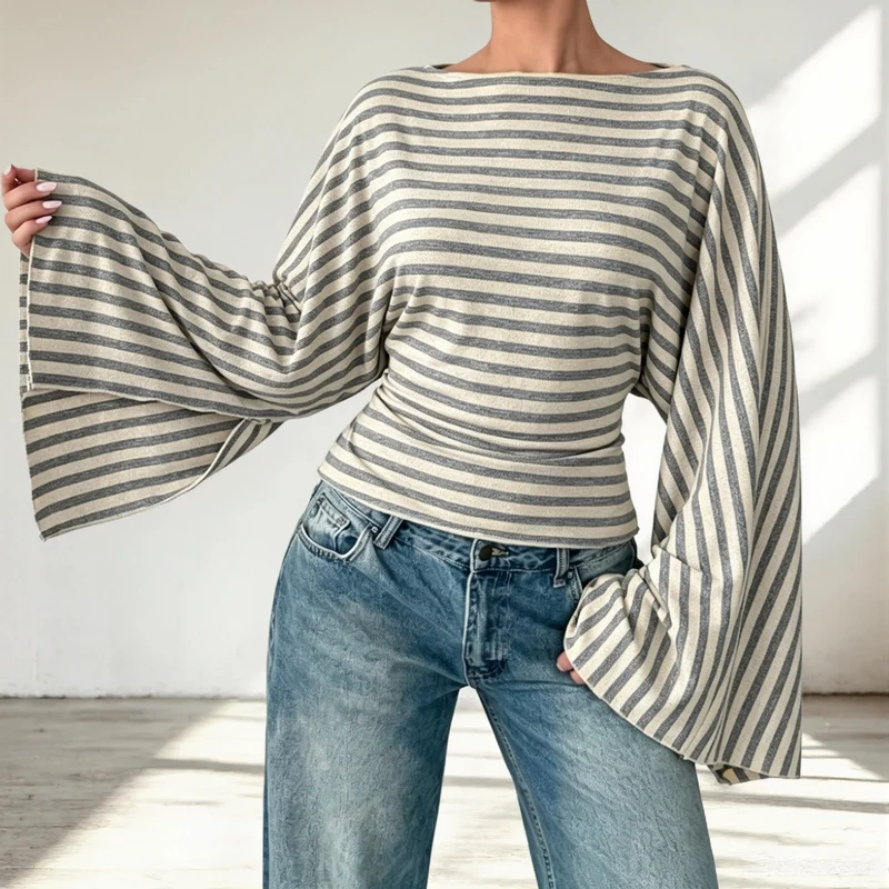 Damen Gestreiftes Shirt mit Carmenausschnitt, taillierter Silhouette und Trompetenärmeln Nord Taschen