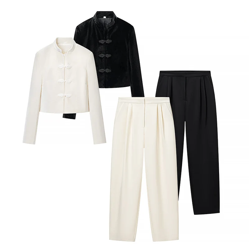 Damen Zweiteiliges Ensemble mit taillierter Kurzjacke im Mandarinstil und hochtaillierter Plisseehose Nord Taschen