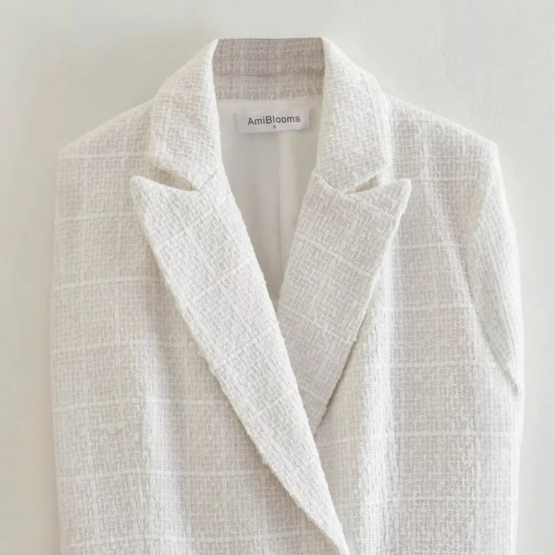 Damen Doppelreihiger Bouclé‑Tweed‑Blazer mit Schalkragen und Pattentaschen Nord Taschen