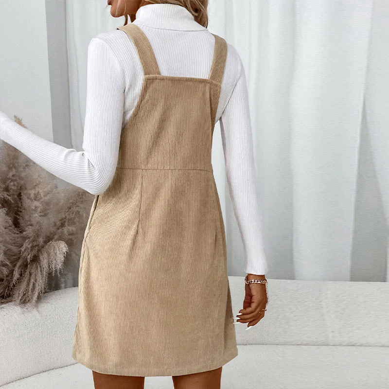 Damen Cord-Latzkleid mit verstellbaren Trägern, aufgesetzter Brusttasche und seitlicher Knopfleiste Nord Taschen