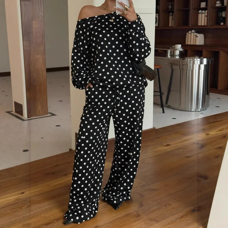 Damen Gepunktetes Zweiteiliges Lounge-Set mit weitem Boatneck und weiten Palazzo-Hosen Nord Taschen