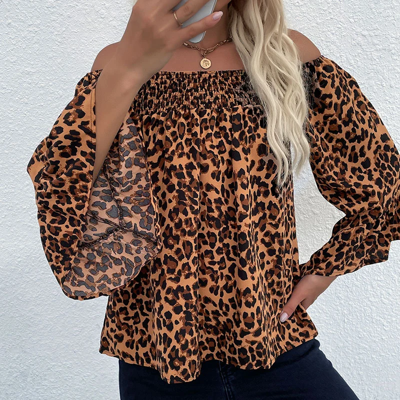 Damen Carmen-Bluse mit Smok‑Bündchen, Carmen‑Ausschnitt und Leopardenprint Nord Taschen