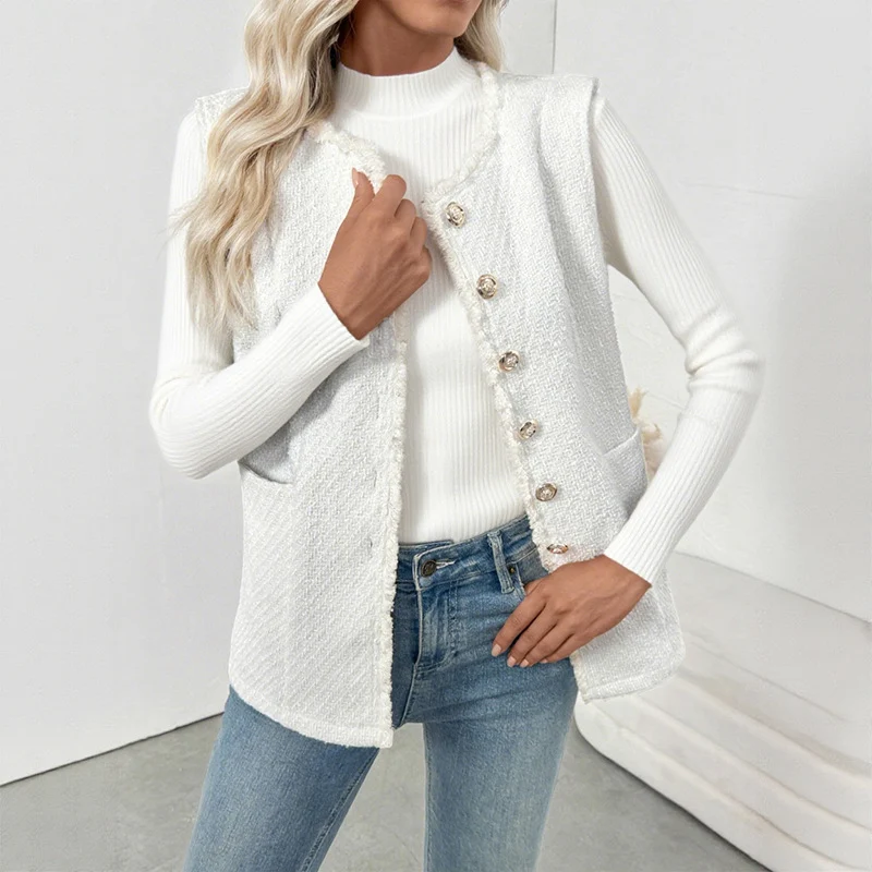 Damen Bouclé-Weste mit Zierknöpfen, Fransenbesatz und Eingrifftaschen Nord Taschen