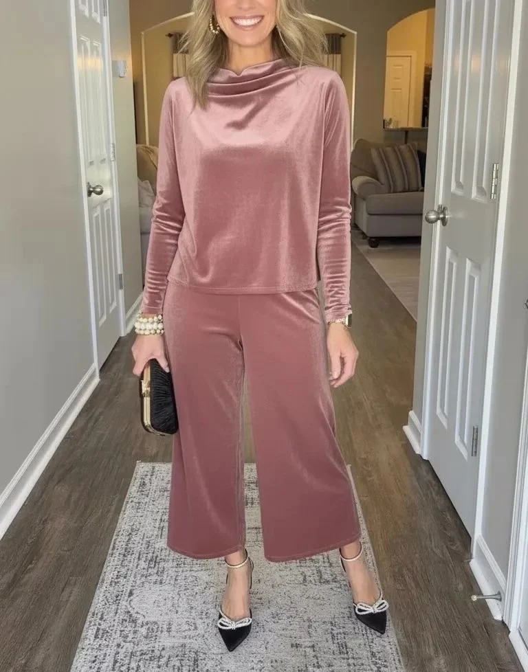Damen Elegantes Samt-Zweiteiler mit Wasserfallkragen und weiter Culotte-Hose Nord Taschen