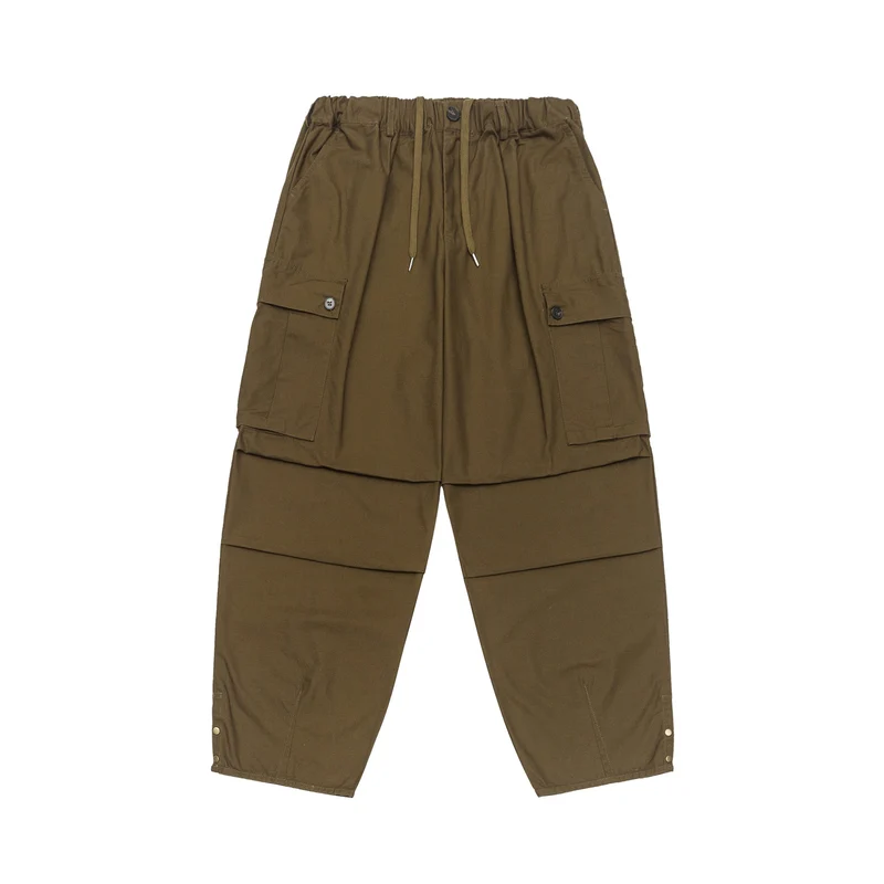 Damen Cargo-Caprihose mit Tunnelzugbund, Druckknopf-Details und vielseitigen Klappentaschen Nord Taschen