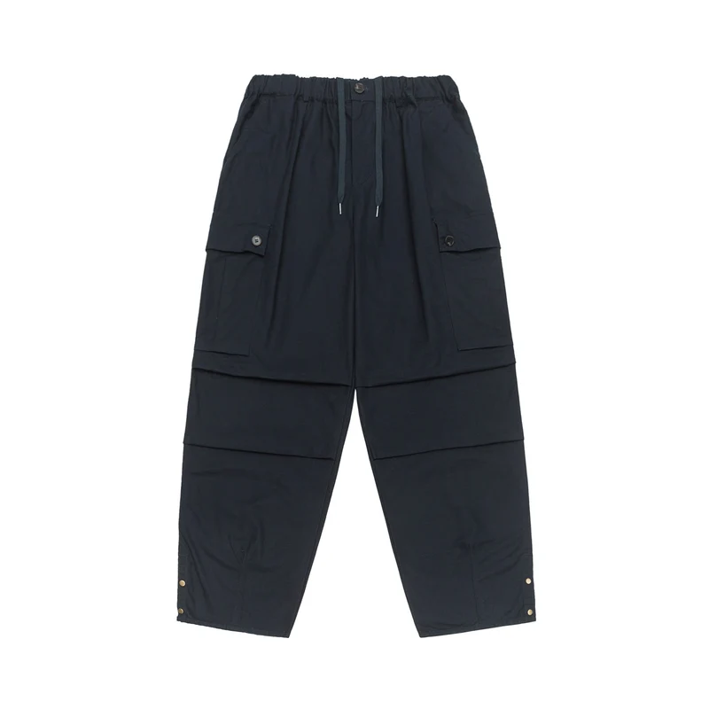 Damen Cargo-Caprihose mit Tunnelzugbund, Druckknopf-Details und vielseitigen Klappentaschen Nord Taschen
