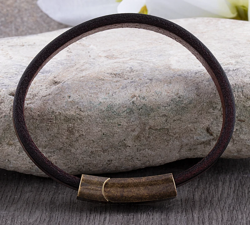 Robuste Lederarmband mit Messingschließe