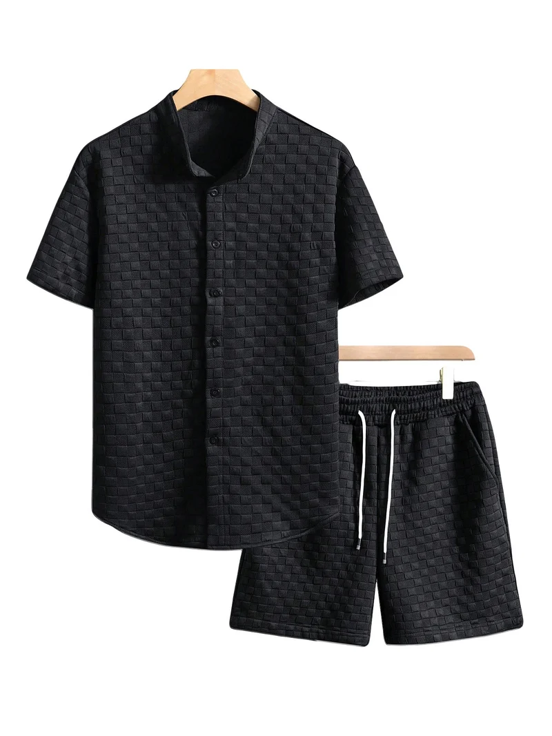 Herren nan zweiteiliges Sommerensemble mit Stehkragen-Hemdjacke und elastischen Komfort-Shorts in geprägter Karo-Textur - Arvani