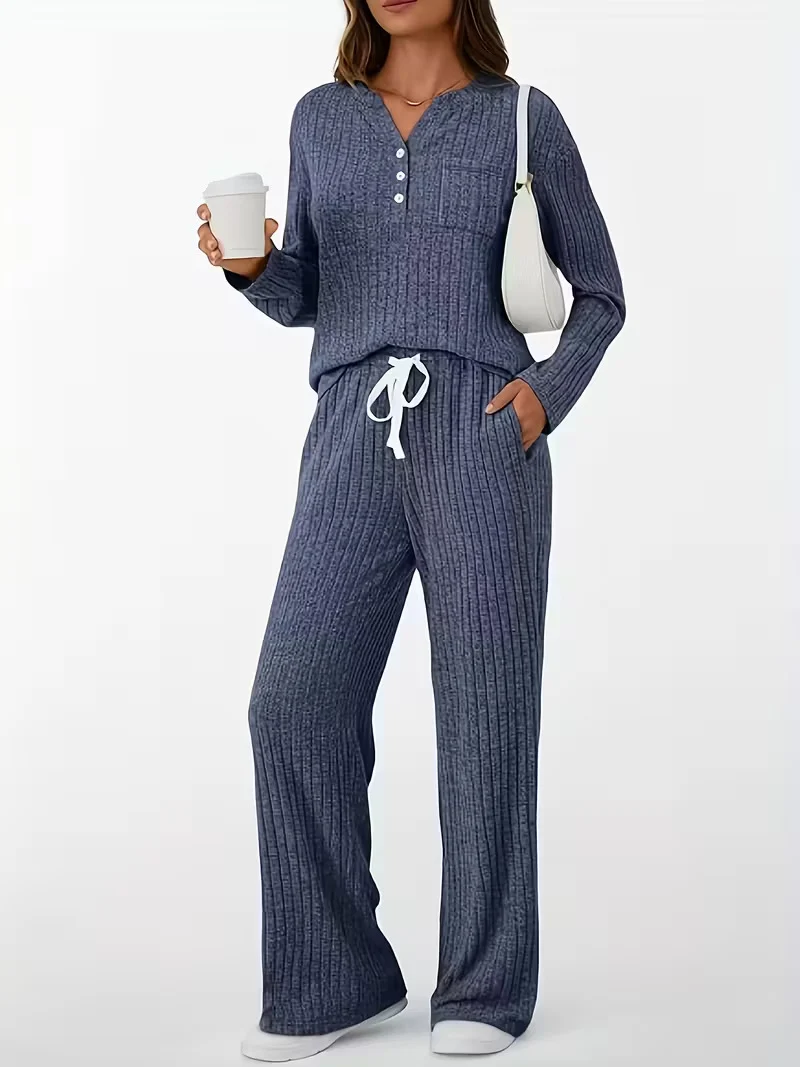 Damen Geripptes Entspannungs-Set mit Henley-Oberteil und weiter Kordelhose Nord Taschen