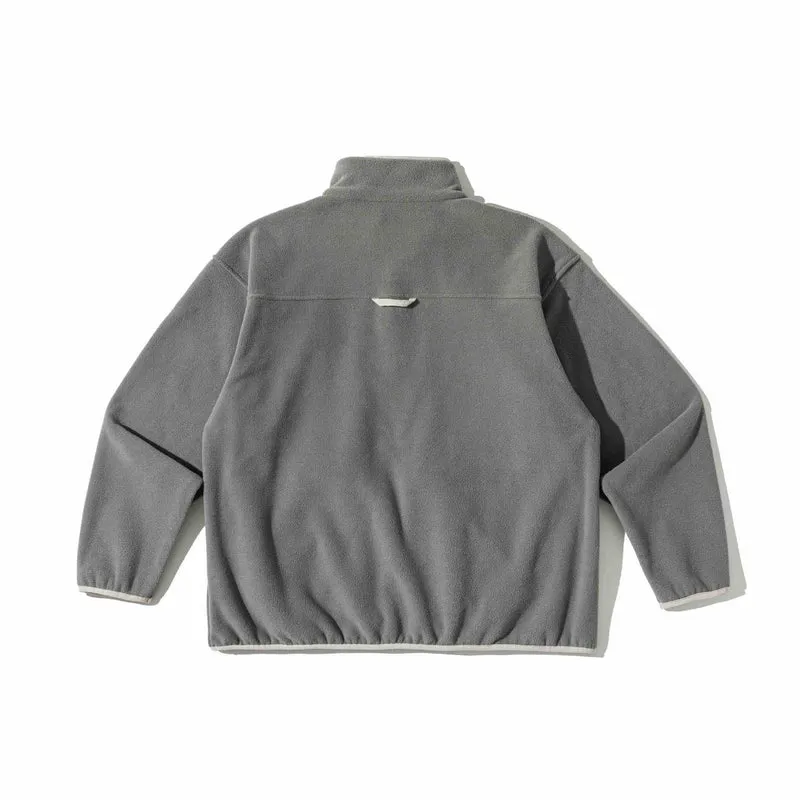 Unisex Fleece-Pullover mit halbhohem Reißverschluss, Kängurutasche und Collegestyle-Stick Nord Taschen