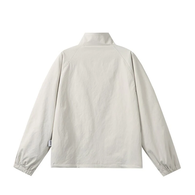 Herren Leichte Übergangsjacke im minimalistischen Field‑Style mit hohem Stehkragen und verdeckter Frontblende Nord Taschen