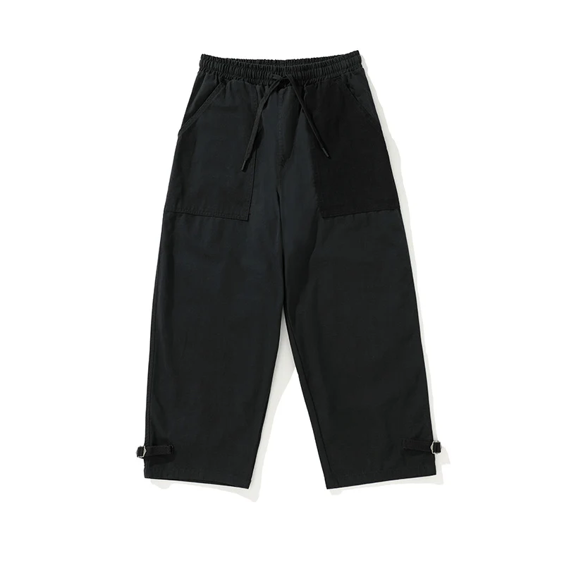 Herren weite Cropped Cargo‑Hose mit elastischem Tunnelzugbund, aufgesetzten Taschen und verstellbaren Knöchelriemen Nord Taschen
