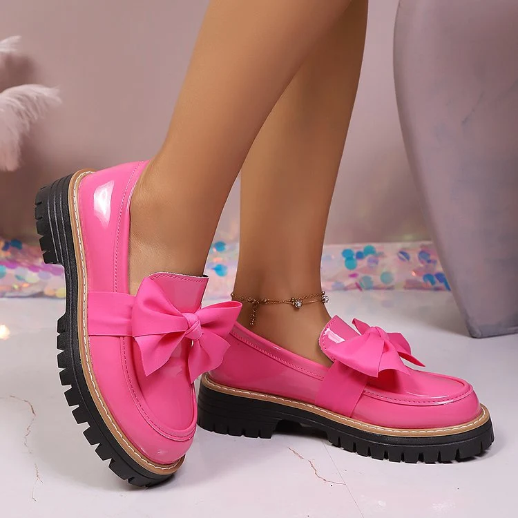 Damen Lack-Optik Loafer mit massiver Profilsohle und großer Stoffschleife Nord Taschen