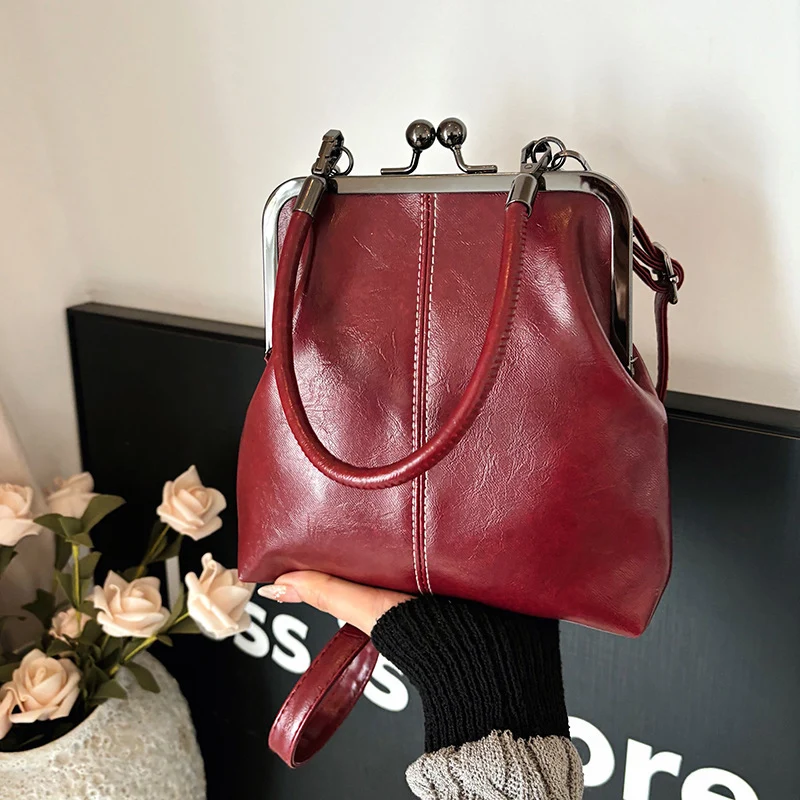 Damen elegante Umhängetasche mit klassischem Verschluss Nord Taschen