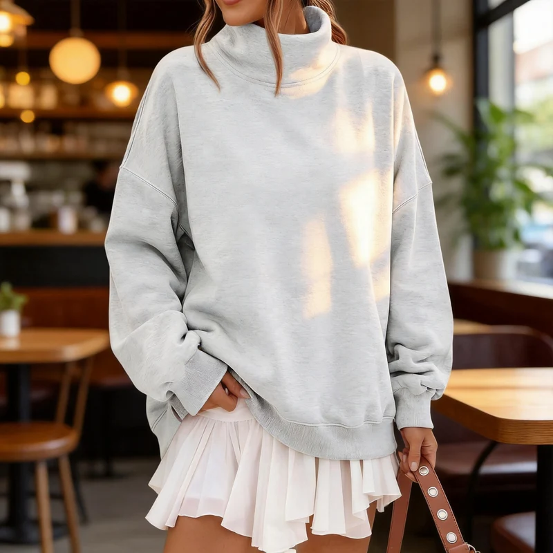 Damen Oversize Sweatshirt mit Rollkragen und überschnittenen Schultern Nord Taschen