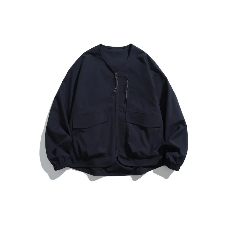 Herren Kurzblouson mit V‑Ausschnitt, zweiwege Reißverschlüssen und Utility‑Taschen Nord Taschen