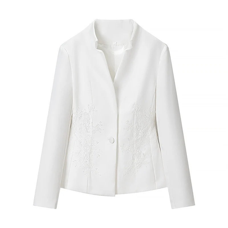 Damen taillierter Kurzblazer mit Stehkragen und floraler Ton-in-Ton-Stickerei Nord Taschen