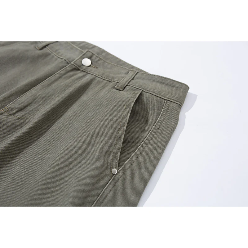 Damen Weite Bundfaltenhose im Utility‑Cargo‑Stil mit hoher Taille und markanten Teilnähten Nord Taschen