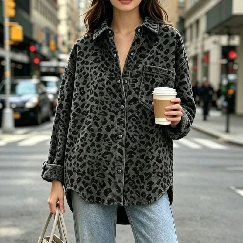 Damen Oversize Cord-Hemdenjacke mit Leopardenmuster und Druckknöpfen Nord Taschen