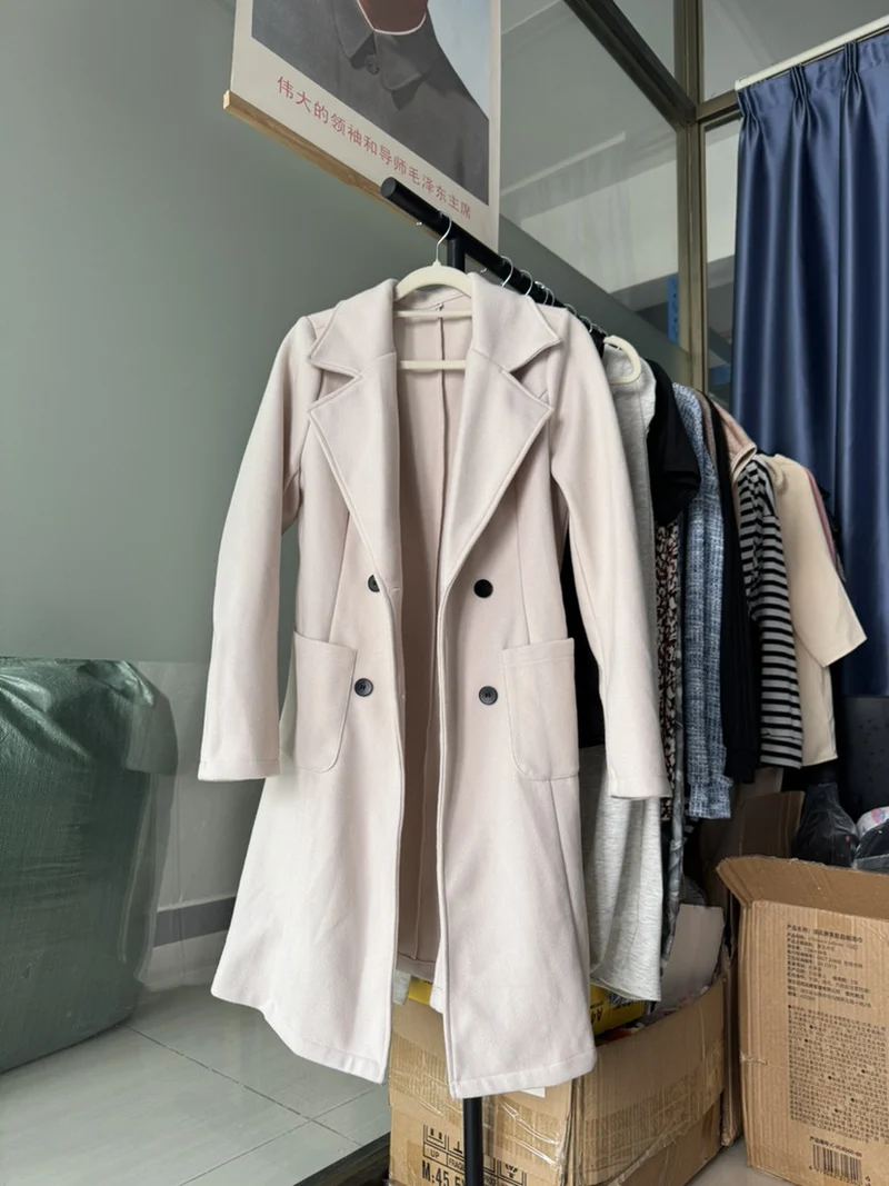 Damen Midilanger Doppelreihiger Wollmix-Mantel mit figurbetonter Taille und Pattentaschen Nord Taschen