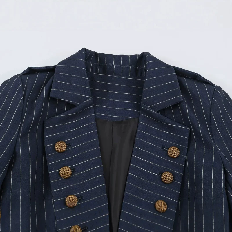 Damen taillierter Doppelreiher-Nadelstreifenblazer mit Schulterklappen Nord Taschen