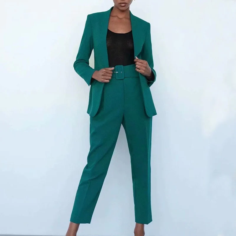 Damen Taillierter Blazer ohne Revers mit offener Front und Paspeltaschen Nord Taschen
