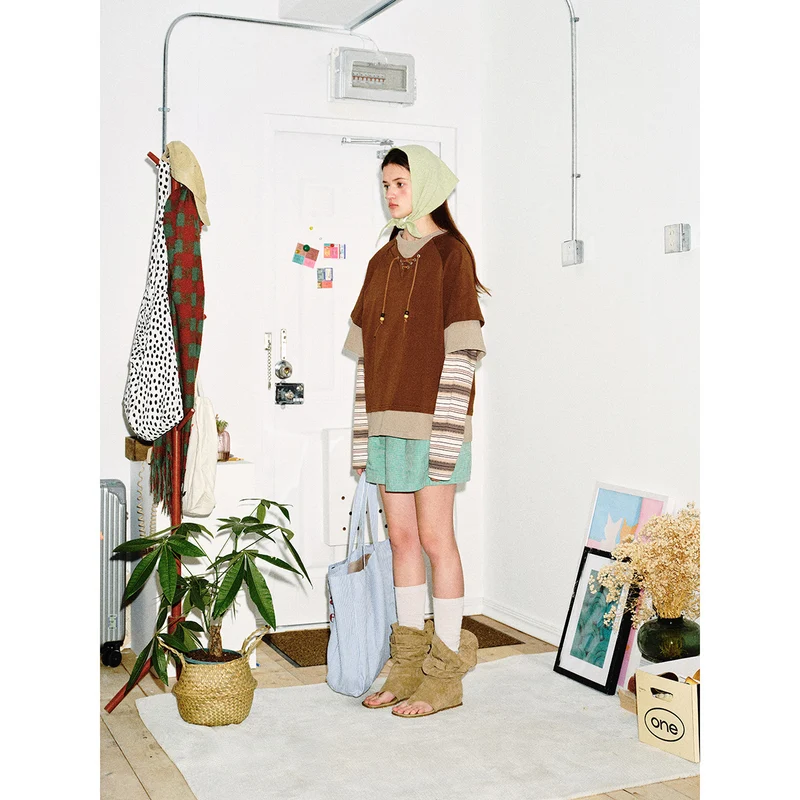Damen Lagenlook-Sweatshirt mit Schnürung, gestreiften Ärmel-Einsätzen und asymmetrischem Saum Nord Taschen