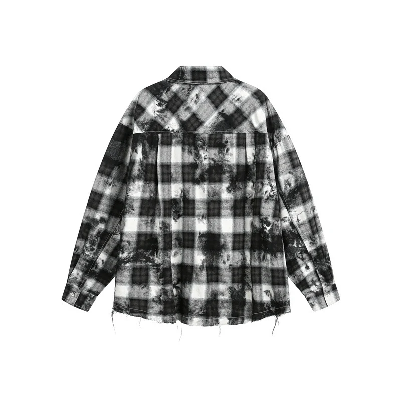 Herren Oversize-Karo-Hemdjacke mit ausgefranstem Saum und Brust-Reißverschlusstasche Nord Taschen