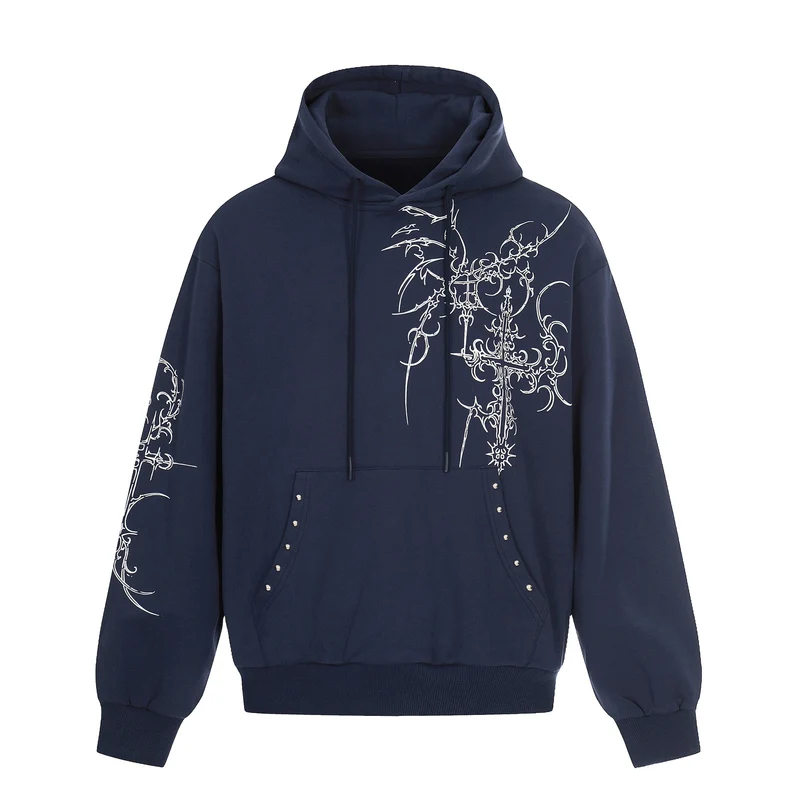 Herren Oversize Kapuzenpullover mit ornamentalem Kreuz‑Print und Nieten Nord Taschen