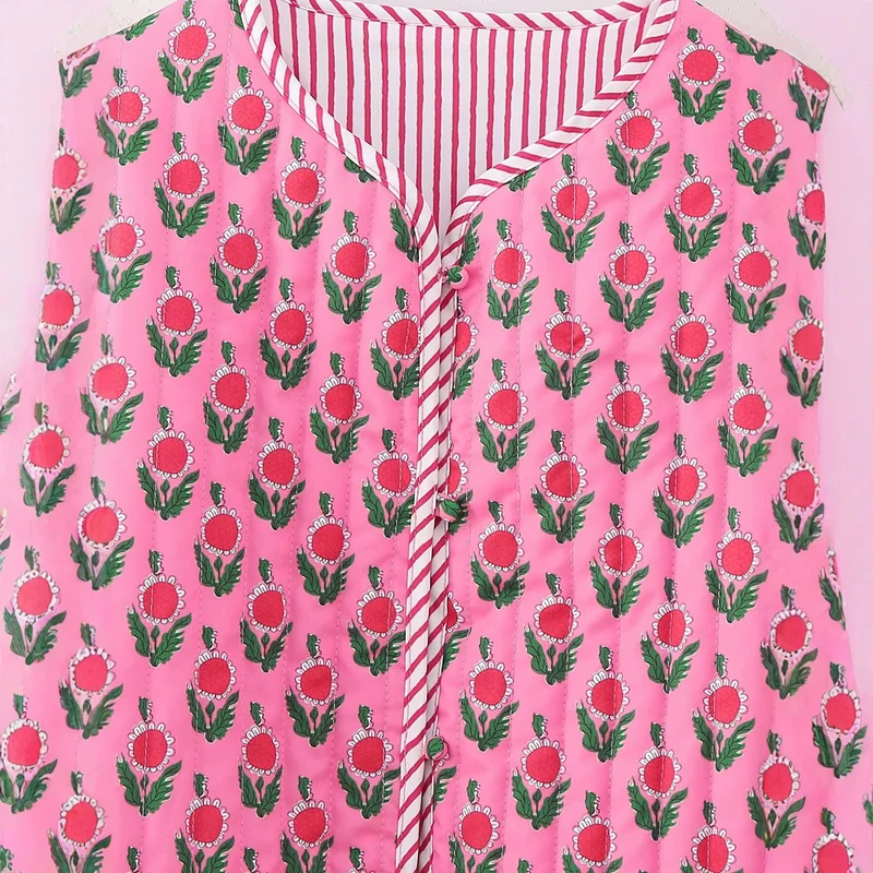 Damen Gepolsterte gesteppte Blusenjacke mit floralem Allover‑Print und Kontrastpaspel Nord Taschen